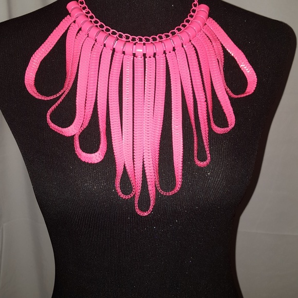 Ella | Neon Pink Statement Chain Necklace - Picture 4 of 5